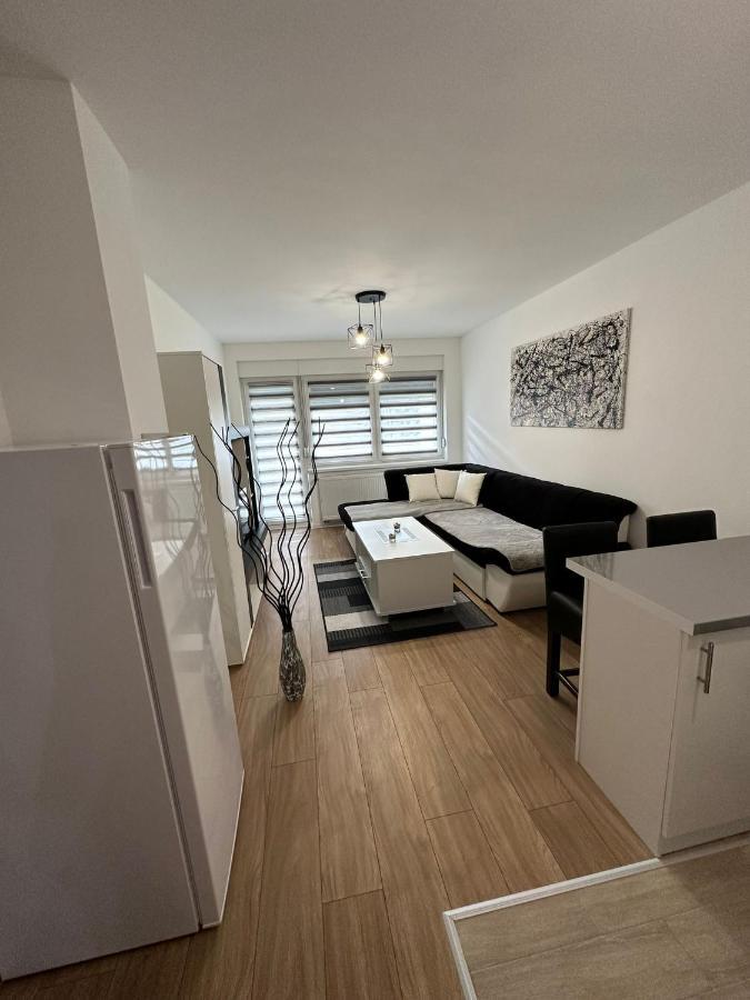 Apartament Stan Na Dan Mici Brčko Zewnętrze zdjęcie